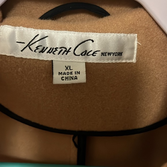 Beautiful Kenneth Cole Camel Colored Coat XL Runs large! Very Sharp looking!🌺 - Picture 3 of 6